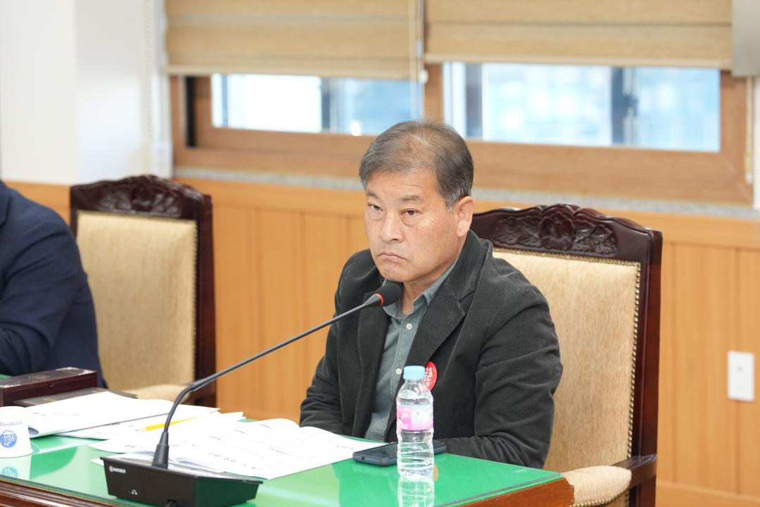 '제279회 경주시의회 제2차 정례회 제1차 의회운영위원회' 게시글의 사진(11) '20231130_(0091)_제279회 경주시의회 제2차 정례회 제1차 의회운영위원회_DSC01551.jpg'