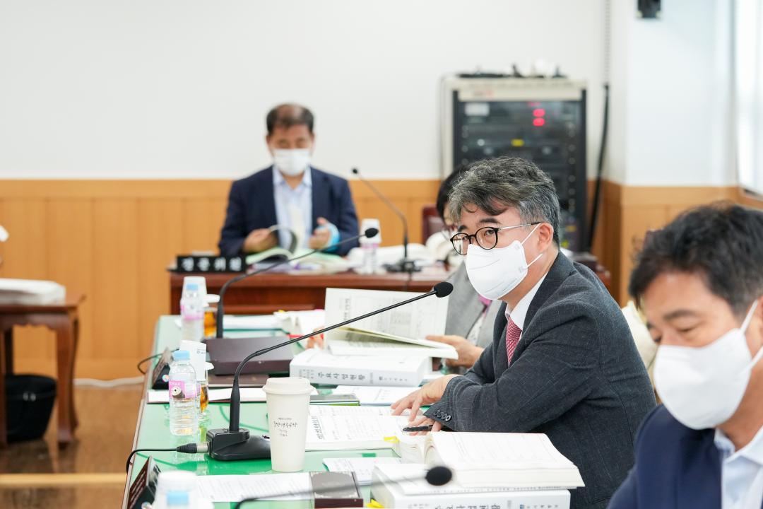 '제270회 임시회 문화도시위원회 회의' 게시글의 사진(11) '20220808_(407)_제270회 임시회 문화도시윙원회 1차 회의_DSC09731.jpg'