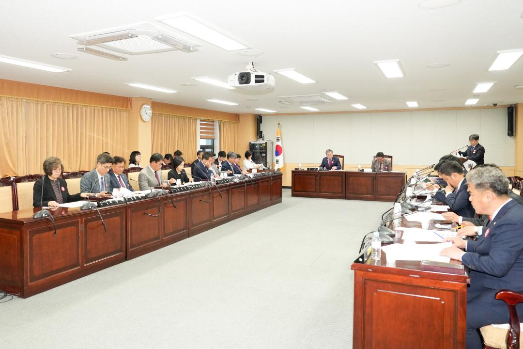 '제281회 경주시 의회 임시회 제1차 본회의' 게시글의 사진(9) 'DSC08816.jpg'