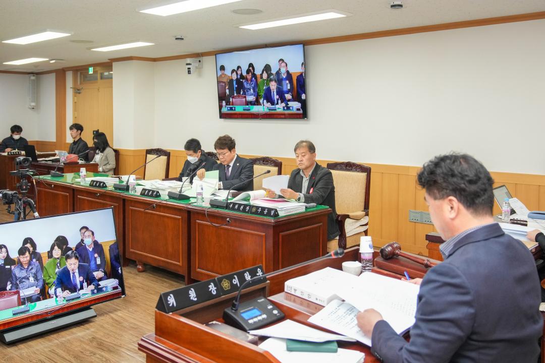 '제279회 경주시의회 제2차 정례회 제4차 경제산업위원회' 게시글의 사진(3) '20231214_(0283)_제279회 경주시의회 제2차 정례회 제4차 경제산업위원회_DSC04879.jpg'