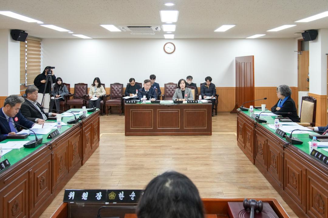 '제279회 경주시의회 제2차 정례회 제2차 의회운영위원회' 게시글의 사진(17) '20231214_(0212)_제279회 경주시의회 제2차 정례회 제2차 의회운영위원회_DSC04809.jpg'
