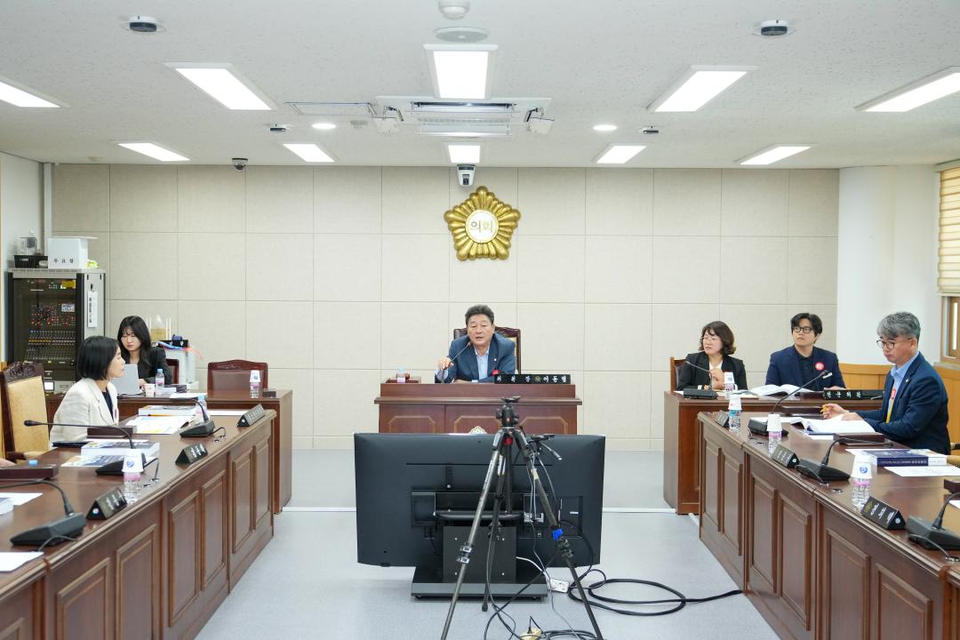 '2025 APEC 경주유치지원 특별위원회 간담회' 게시글의 사진(9) '20240510_(0122)_2025 APEC 경주유치지원 특별위원회 간담회_DSC09872.jpg'