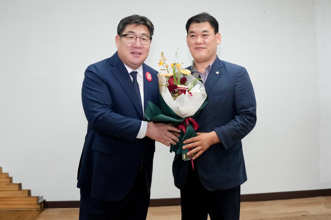 '제9대 후반기 의장단 기관 방문' 게시글의 사진(4) '20240710_ 제9대 후반기 의장단 기관방문  (3).jpg'