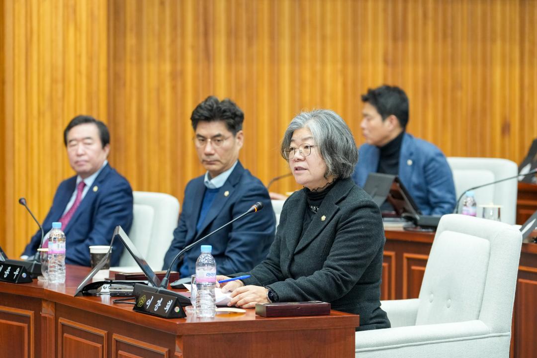 '제287회 경주시의회 제2차 정례회 중 제4차 본회의' 게시글의 사진(13) '20241220_(0153)_제287회 경주시의회 제2차 정례회 중 제4차 본회의_DSC09658.jpg'