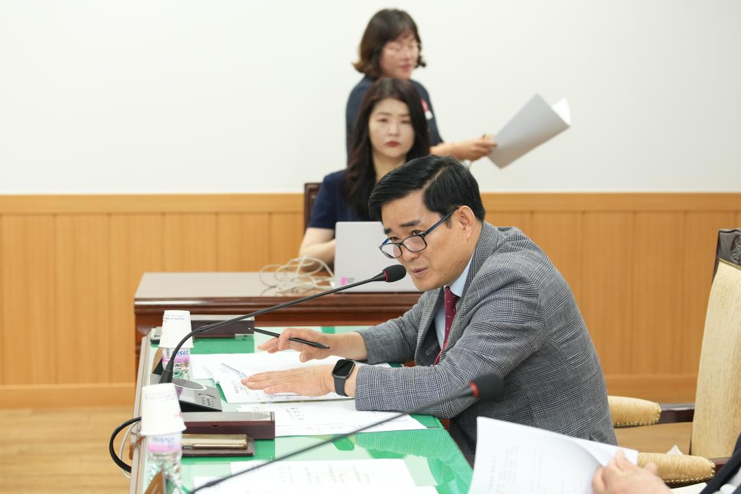 '제282회 경주시의회 제1차 정례회 중 제1차 의회운영위원회' 게시글의 사진(5) '20240610_(0044)_제282회 경주시의회 제1차 정례회 중 제1차 의회운영위원회_DSC07670.jpg'