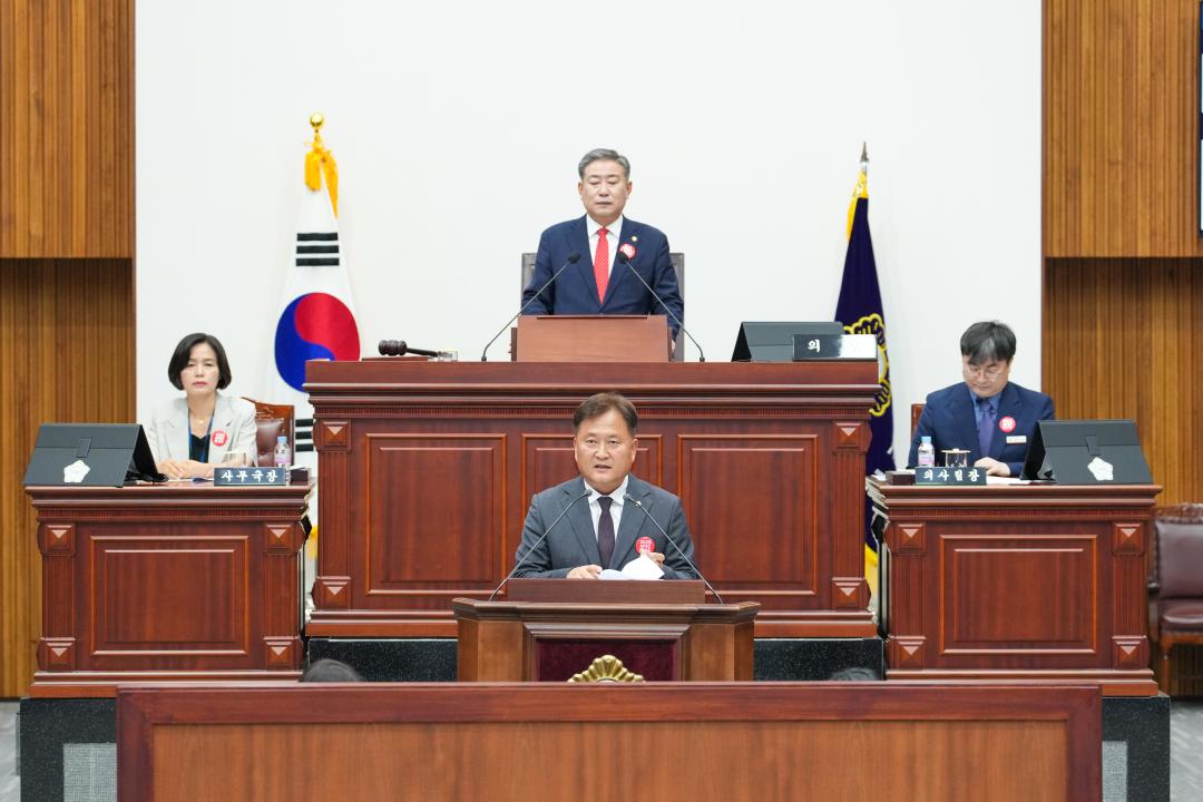 '제282회 경주시의회제1차 정례회 제1차 본회의' 게시글의 사진(7) '20240607_(0105)_제282회 경주시의회 제1차 정례회 제1차 본회의_DSC06713.jpg'