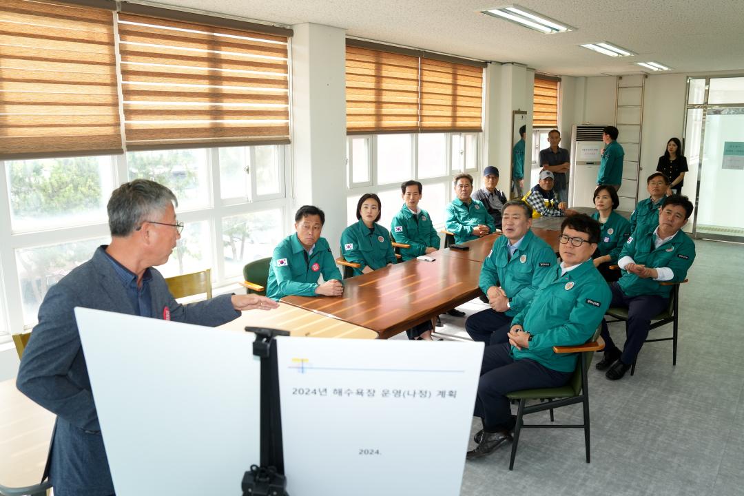 '경제산업위원회 현장방문(해양복합행정성 운영 현황, 나정고운모레해변)' 게시글의 사진(16) '20240719_ 경제산업위원회 현장방문 (135).jpg'