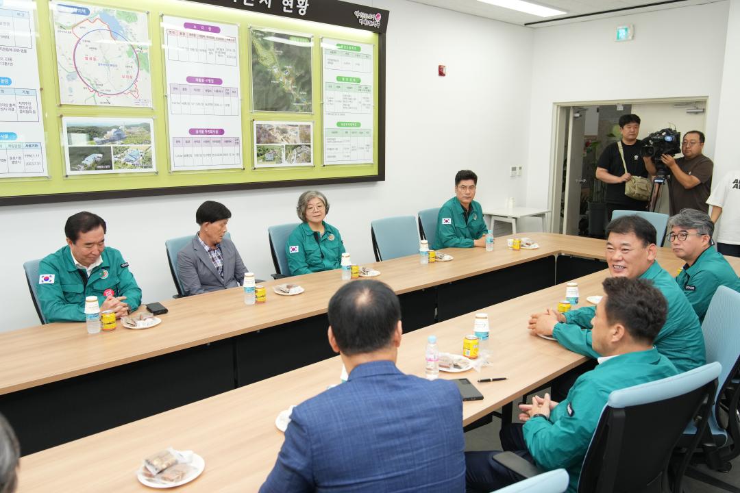 '문화도시위원회 현장방문' 게시글의 사진(10) '20240722_(0040)_문화도시위원회 현장방문(종합자원회수시설_웰빙센터)_DSC08790.jpg'