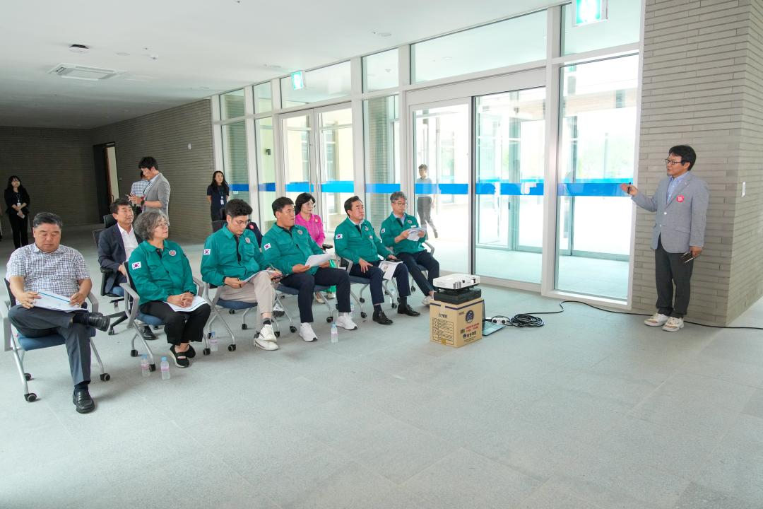 '문화도시위원회 현장방문' 게시글의 사진(2) '20240724_(0034)_문화도시위원회 현장방문(신라금속공예관)_DSC09714.jpg'