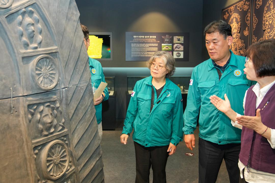 '문화도시위원회 현장방문' 게시글의 사진(39) '20240724_(0486)_문화도시위원회 현장방문(황룡사역사문화관)_DSC00173.jpg'