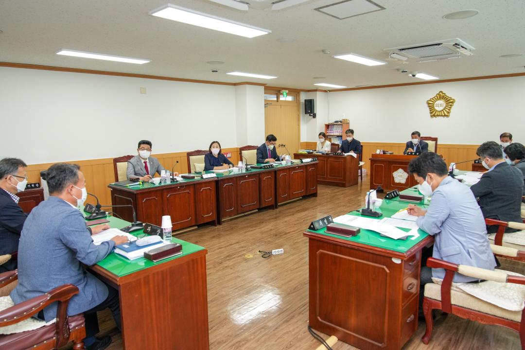 '문화도시위원회 간담회' 게시글의 사진(4) '20220801_(012)_문화도시위원회 간담회_DSC07745.jpg'