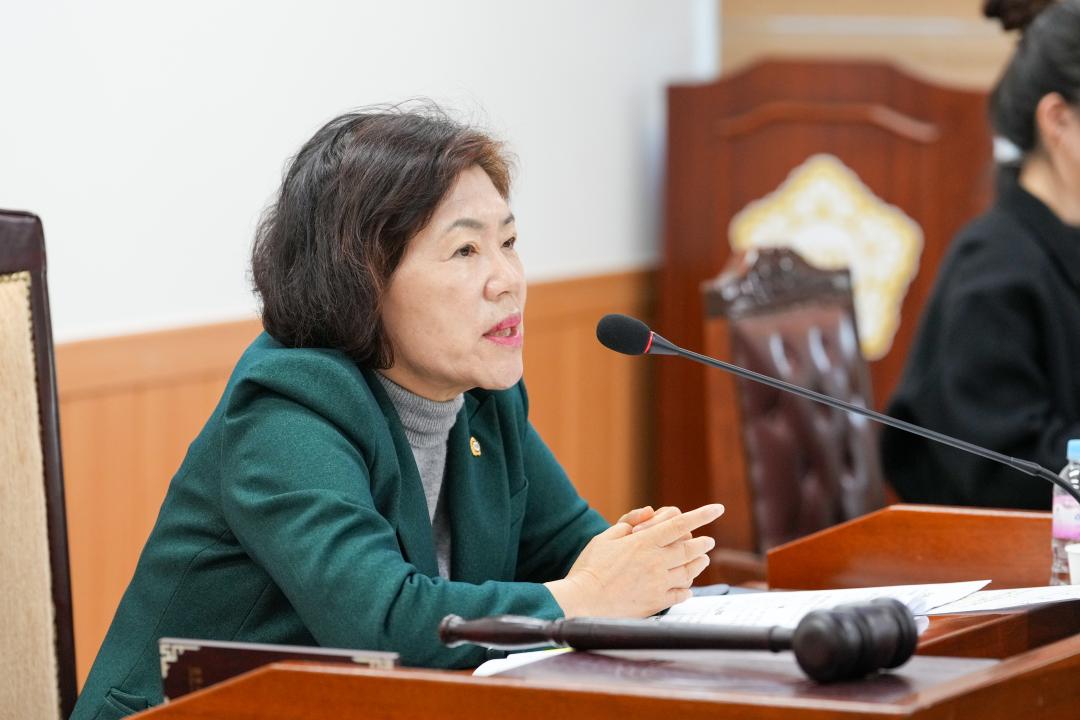 '제279회 경주시의회 제2차 정례회 제1차 의회운영위원회' 게시글의 사진(2) '20231130_(0185)_제279회 경주시의회 제2차 정례회 제1차 의회운영위원회_DSC01648.jpg'