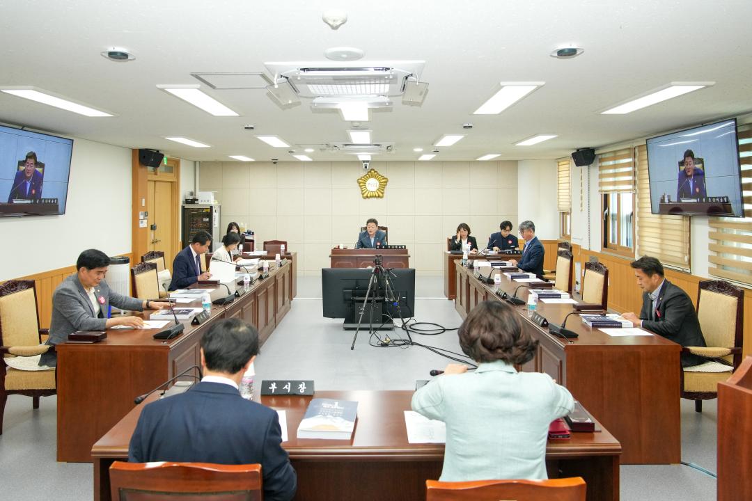 '2025 APEC 경주유치지원 특별위원회 간담회' 게시글의 사진(1) '20240510_(0009)_2025 APEC 경주유치지원 특별위원회 간담회_DSC09759.jpg'