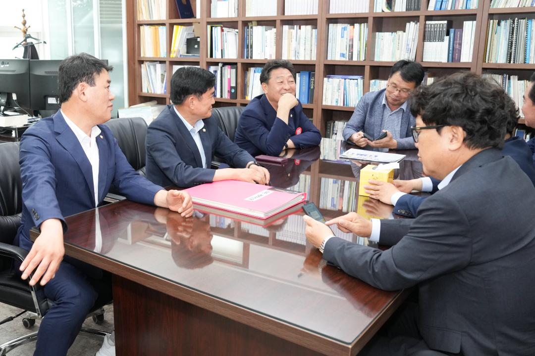 '제9대 후반기 언론사 방문' 게시글의 사진(7) '20240708_ 제9대 후반기 의장단 언론사 방문 9곳 (32).jpg'