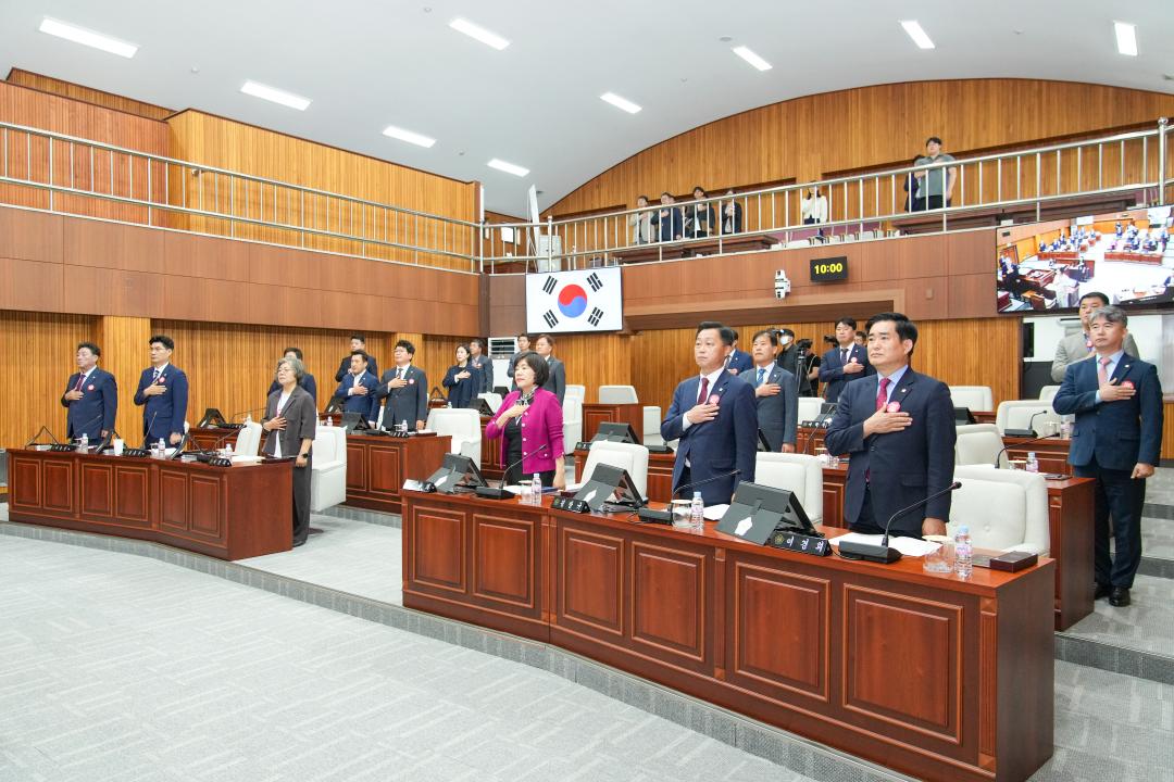 '제282회 경주시의회제1차 정례회 제1차 본회의' 게시글의 사진(3) '20240607_(0001)_제282회 경주시의회 제1차 정례회 제1차 본회의_DSC06607.jpg'