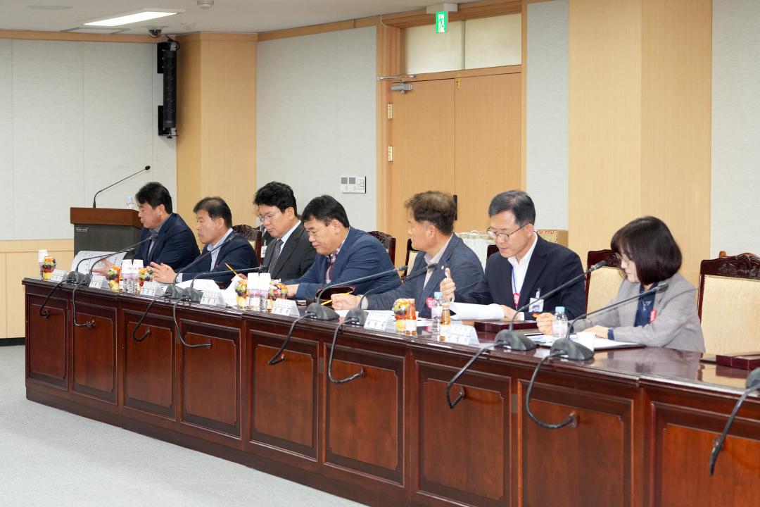 '경제산업위원회 간담회' 게시글의 사진(8) '20240422_ 경제산업위원회 간담회(한국여성농업인 경주시연합회 관련 의견청취) (74).jpg'