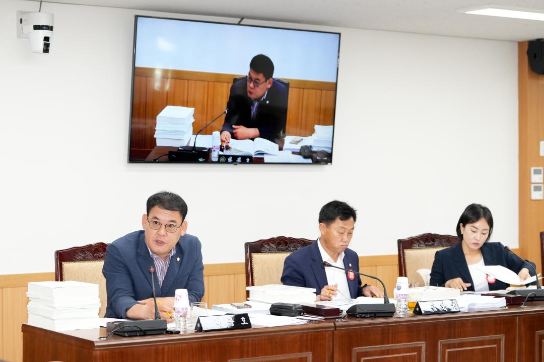 '제282회 경주시의회 제1차 정례회 중 제1차 예산결산특별위원회' 게시글의 사진(8) 'DSC03944.jpg'