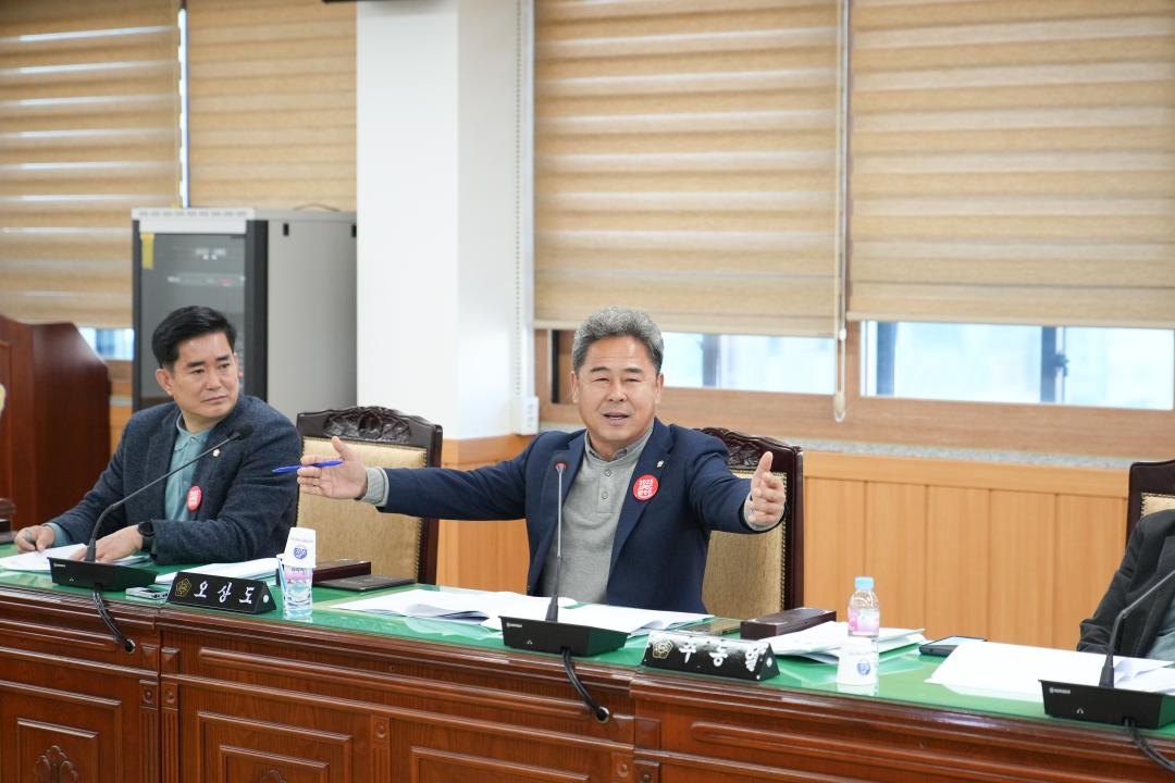 '제279회 경주시의회 제2차 정례회 제1차 의회운영위원회' 게시글의 사진(16) '20231130_(0269)_제279회 경주시의회 제2차 정례회 제1차 의회운영위원회_DSC01736.jpg'