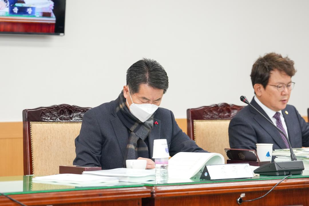 '제279회 경주시의회 제2차 정례회 제4차 경제산업위원회' 게시글의 사진(17) '20231214_(0300)_제279회 경주시의회 제2차 정례회 제4차 경제산업위원회_DSC04896.jpg'