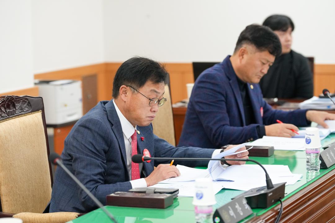 '제279회 경주시의회 제2차 정례회 제2차 의회운영위원회' 게시글의 사진(15) '20231214_(0186)_제279회 경주시의회 제2차 정례회 제2차 의회운영위원회_DSC04782.jpg'