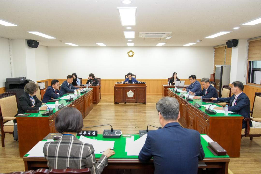 '제281회 경주시의회 임시회 중 제1차 의회운영위원회' 게시글의 사진(1) '20240416_(0134)_제281회 경주시의회 임시회 중 제1차 의회운영위원회_DSC02861.jpg'