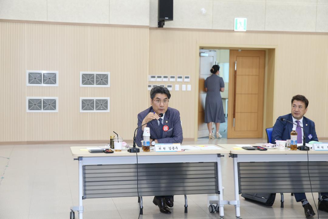 '행정복지위원회 행정사무감사(황성동, 동천동)' 게시글의 사진(16) '20230620_(1016)_행정복지위원회 행정사무감사(동천동)_A21Q1972.jpg'