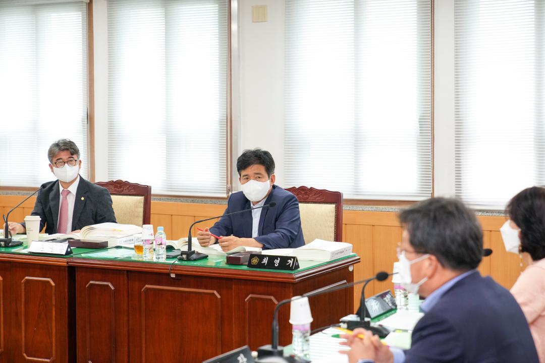 '제270회 임시회 문화도시위원회 회의' 게시글의 사진(17) '20220808_(494)_제270회 임시회 문화도시윙원회 1차 회의_DSC09816.jpg'