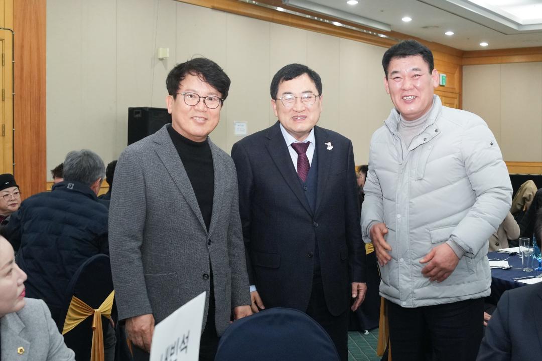 '경주시생활개선회 회장단 이⦁취임식' 게시글의 사진(4) '20250211_경주시생활개선회 회장단 이⦁취임식 (25).jpg'