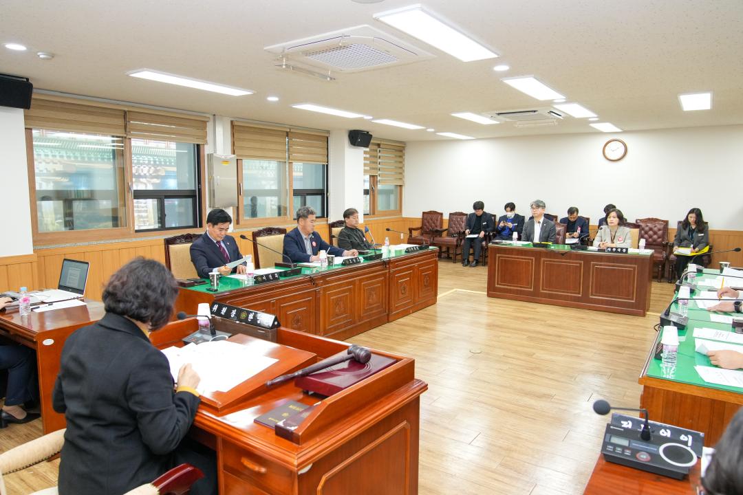 '제280회 경주시의회 임시회 중 제1차 의회운영위원회' 게시글의 사진(9) '20240219_(0074)_제280회 경주시의회 임시회 중 제1차 의회운영위원회_DSC04030.jpg'