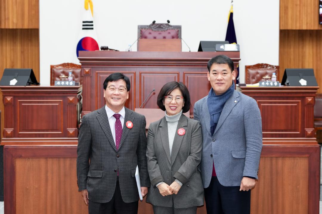 '20231221_ 제279회 경주시의회 제2차 정례회 제4차 본회의' 게시글의 사진(8) '20231221_ 제279회 경주시의회 제2차 정례회 제4차 본회의 (36).jpg'