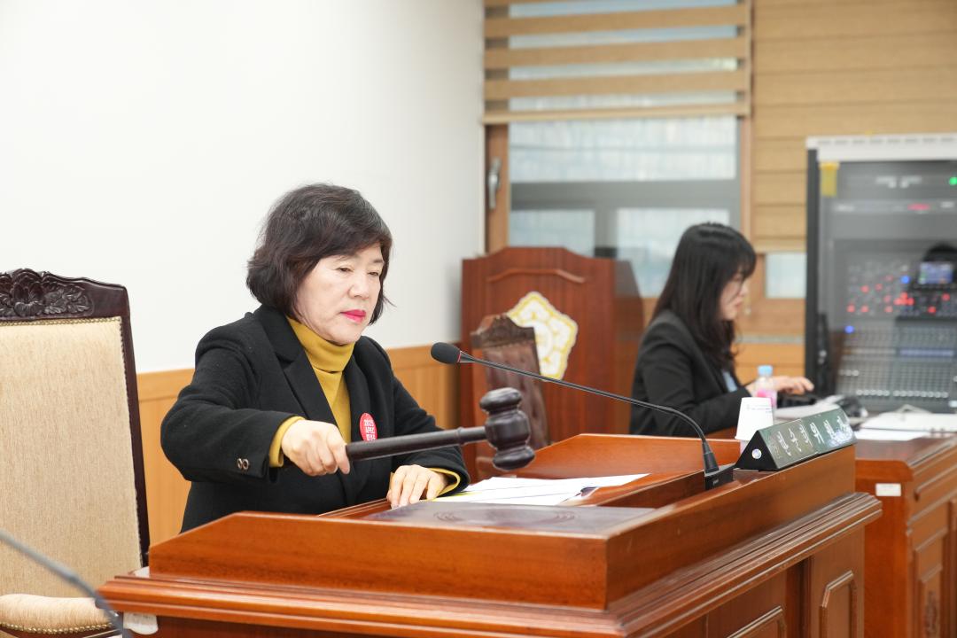 '제280회 경주시의회 임시회 중 제1차 의회운영위원회' 게시글의 사진(2) '20240219_(0024)_제280회 경주시의회 임시회 중 제1차 의회운영위원회_DSC03976.jpg'