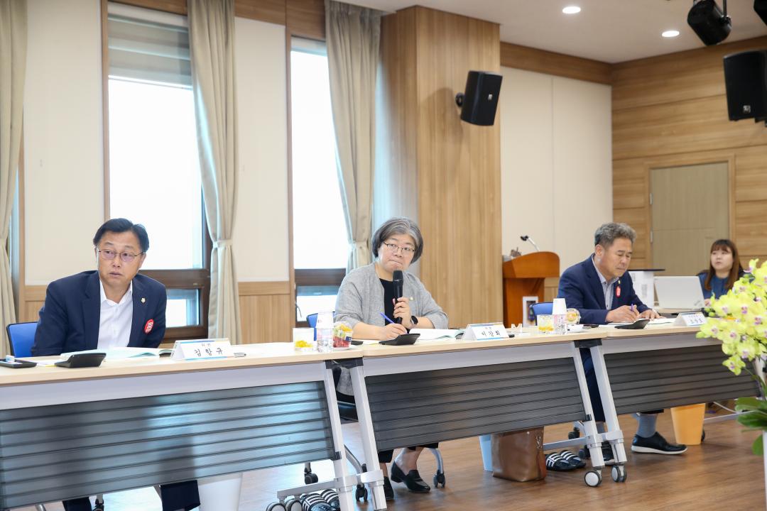 '행정복지위원회 행정사무감사(황성동, 동천동)' 게시글의 사진(6) '20230620_(0760)_행정복지위원회 행정사무감사(황성동)_A21Q1684.jpg'