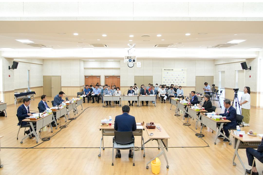 '행정복지위원회 행정사무감사 (안강읍, 천북면)' 게시글의 사진(6) '20230619_(0039)_행정복지위원회 행정사무감사 (안강읍)_DSC05165.jpg'