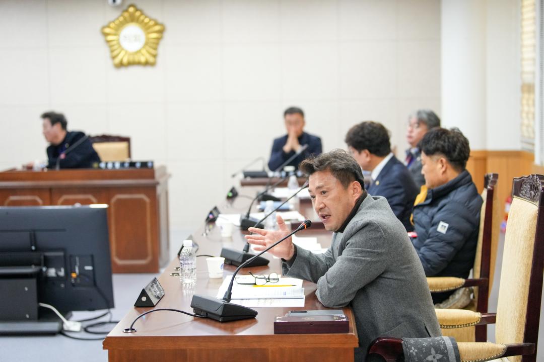 '2025 APEC 경주유치지원 특별위원회 간담회' 게시글의 사진(7) '20231124_(0513)_2025 APEC 경주유치지원 특별위원회 간담회_DSC00697.jpg'