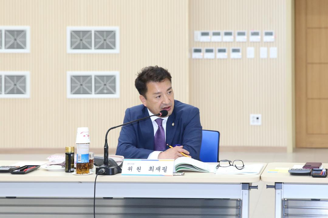 '행정복지위원회 행정사무감사(황성동, 동천동)' 게시글의 사진(17) '20230620_(0966)_행정복지위원회 행정사무감사(동천동)_A21Q1922.jpg'