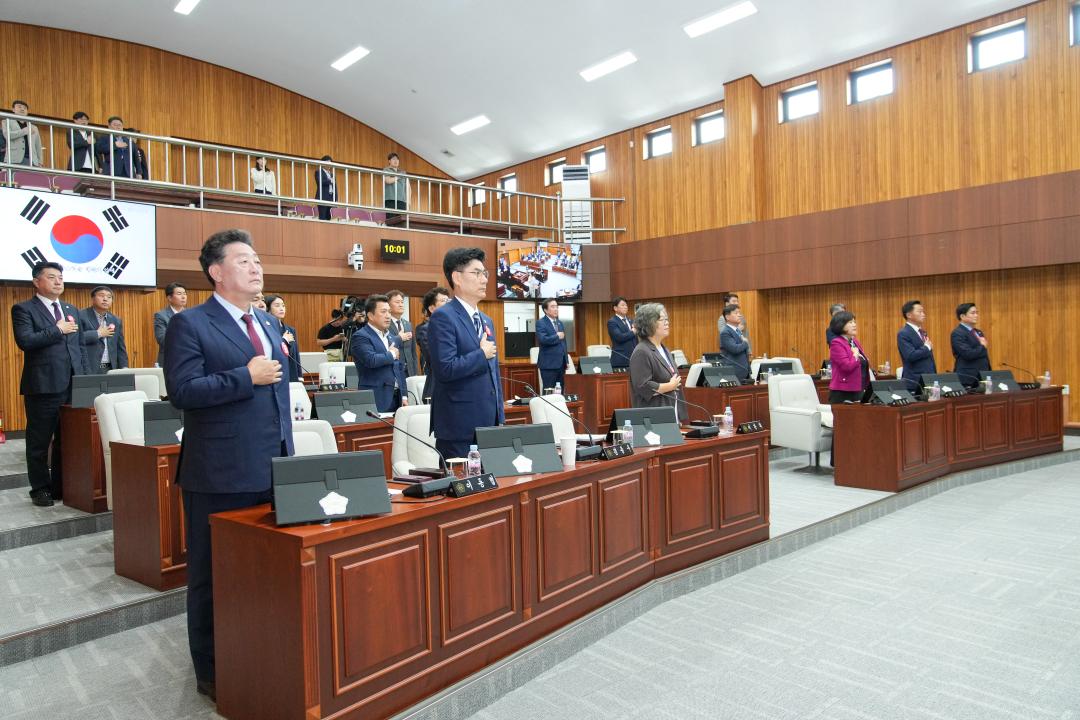 '제282회 경주시의회제1차 정례회 제1차 본회의' 게시글의 사진(2) '20240607_(0002)_제282회 경주시의회 제1차 정례회 제1차 본회의_DSC06608.jpg'