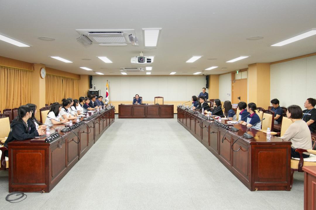 '근화여자고등학교 의회 방문 (청소년 사회 참여 활동)' 게시글의 사진(1) '20240903_(0133)_근화여자고등학교 경주시의회 방문_DSC01459.jpg'