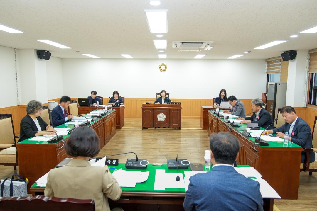 '제282회 경주시의회 제1차 정례회 중 제1차 의회운영위원회' 게시글의 사진(1) '20240610_(0016)_제282회 경주시의회 제1차 정례회 중 제1차 의회운영위원회_DSC07642.jpg'