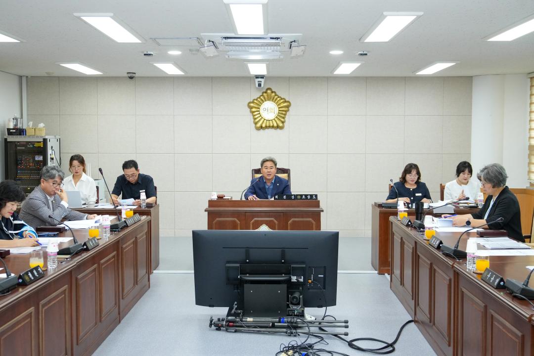 '국책추진·원전특별위원회 간담회 및 제283회 임시회 폐회 중 제1차 국책추진·원전특별위원회 회의' 게시글의 사진(5) '20240814_(0621)_국책추진·원전특별위원회 간담회 및 제283회 임시회 폐회 중 제1차 국책추진·원전특별위원회 회의_DSC06207.jpg'