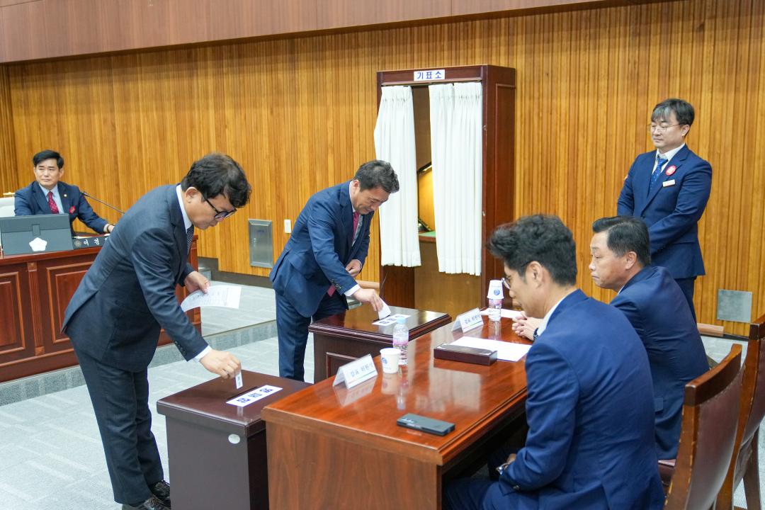 '제283회 경주시의회 임시회 제1차 본회의' 게시글의 사진(7) '20240703_(0201)_제283회 경주시의회 임시회 제1차 본회의_DSC03863.jpg'