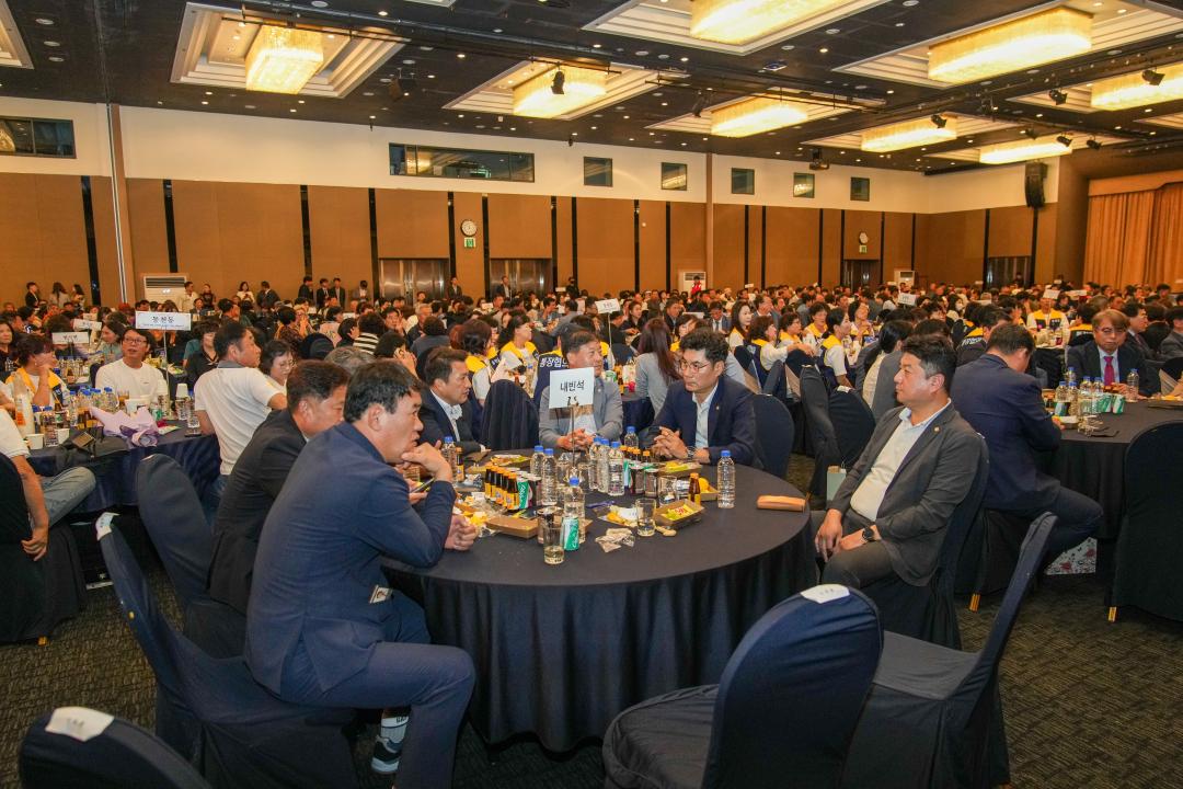 '2024년 경주시 이통장 화합한마당' 게시글의 사진(9) '20240923_(0372)_2024년 경주시 이통장 화합한마당_DSC05320.jpg'