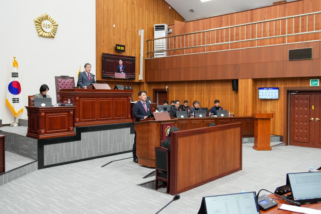 '제279회 경주시의회 제2차 정례회 제3차 본회의' 게시글의 사진(15) '20231220_(0399)_제279회 경주시의회 제2차 정례회 제3차 본회의_DSC06430.jpg'