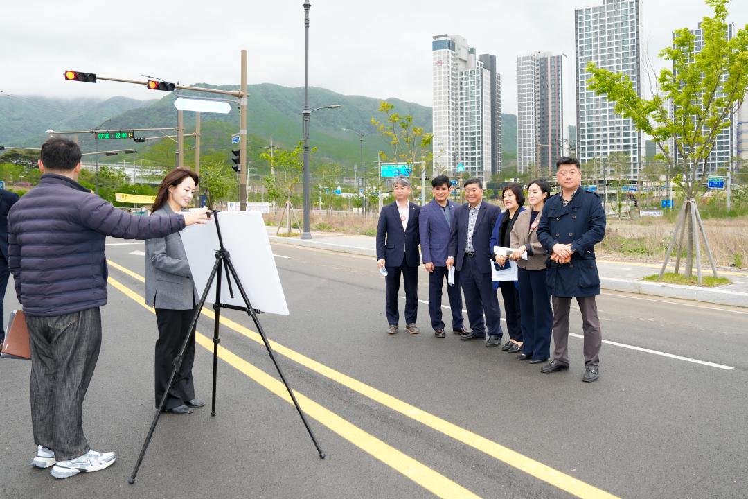 '문화도시위원회 현장방문' 게시글의 사진(6) '20240422_ 문화도시위원회 현장방문 (신경주역세권 사업현장및 관광안내소 방문) (9).jpg'