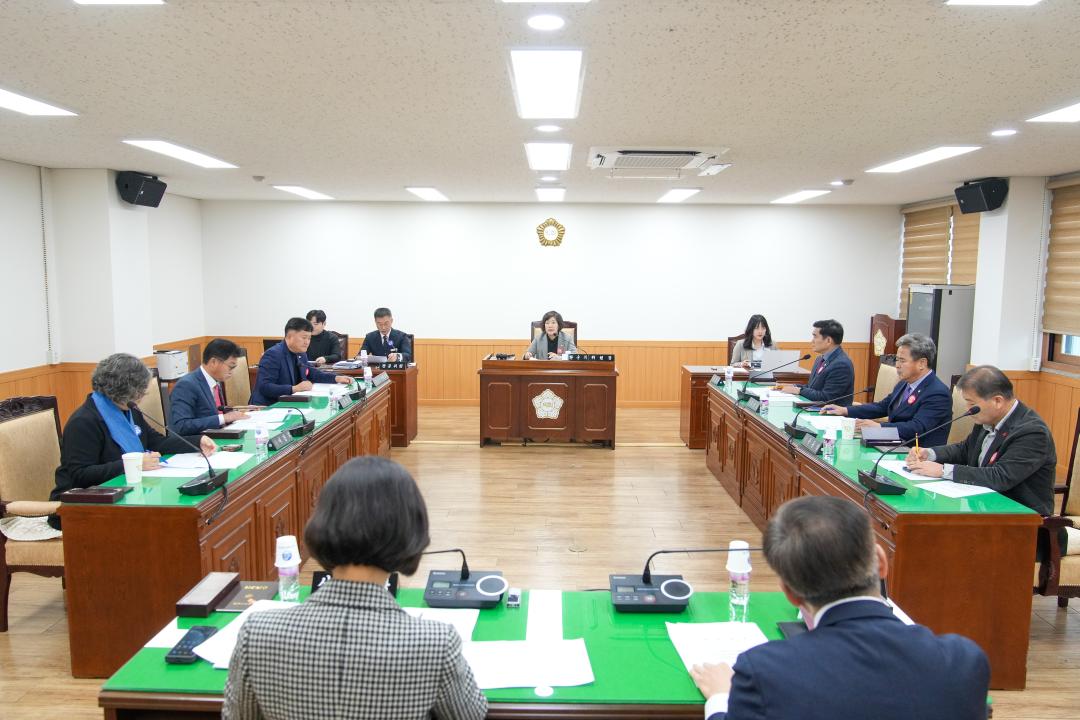 '제279회 경주시의회 제2차 정례회 제2차 의회운영위원회' 게시글의 사진(1) '20231214_(0029)_제279회 경주시의회 제2차 정례회 제2차 의회운영위원회_DSC04622.jpg'