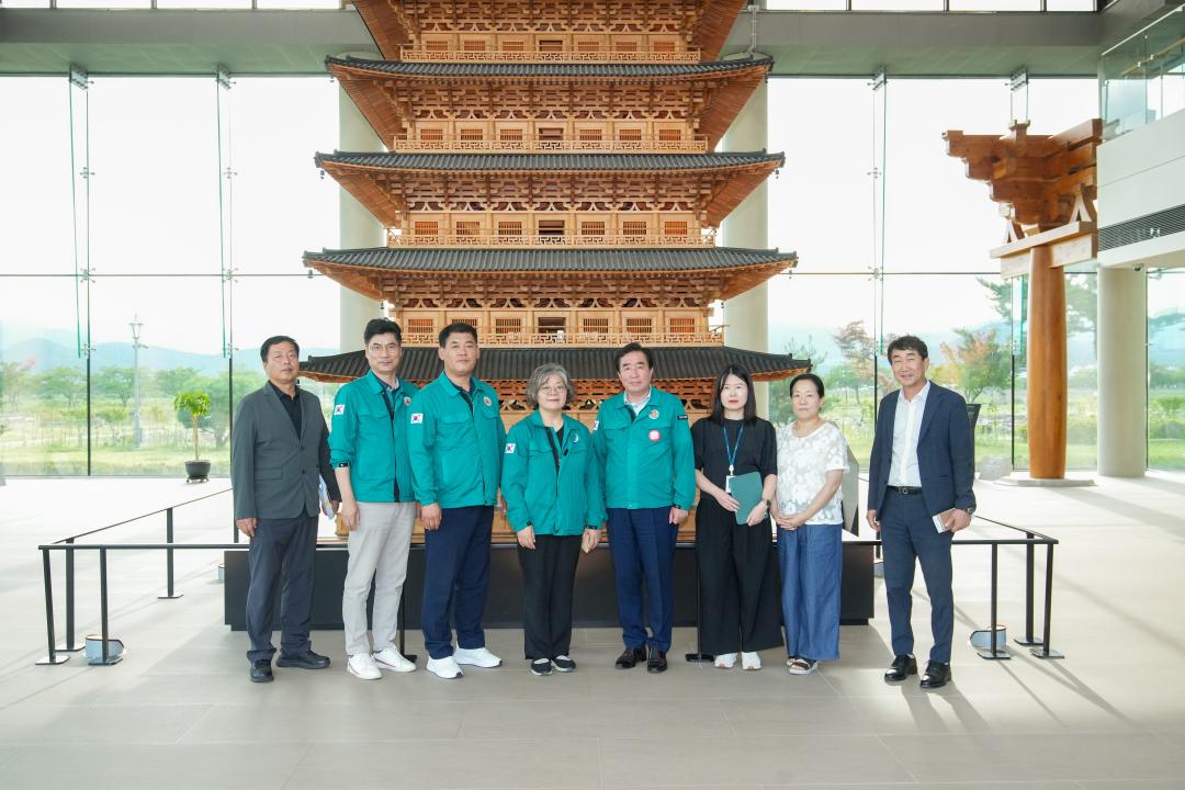 '문화도시위원회 현장방문' 게시글의 사진(47) '20240724_(0551)_문화도시위원회 현장방문(황룡사역사문화관)_DSC00239.jpg'