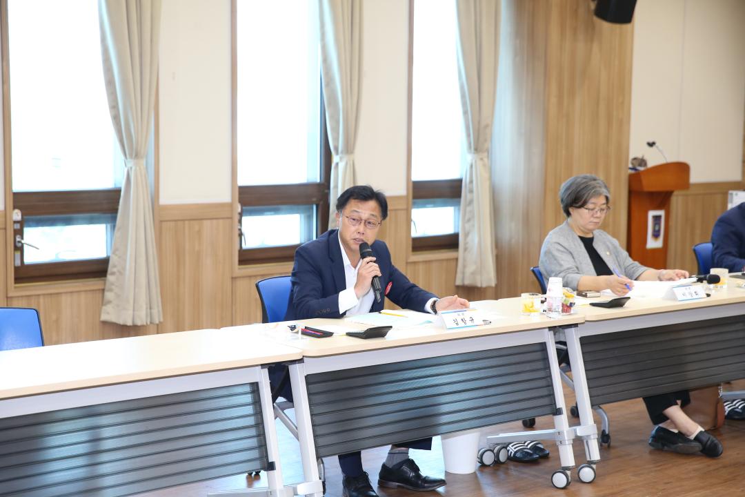 '행정복지위원회 행정사무감사(황성동, 동천동)' 게시글의 사진(10) '20230620_(0808)_행정복지위원회 행정사무감사(황성동)_A21Q1732.jpg'
