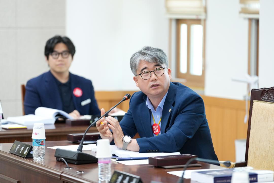 '2025 APEC 경주유치지원 특별위원회 간담회' 게시글의 사진(8) '20240510_(0110)_2025 APEC 경주유치지원 특별위원회 간담회_DSC09860.jpg'