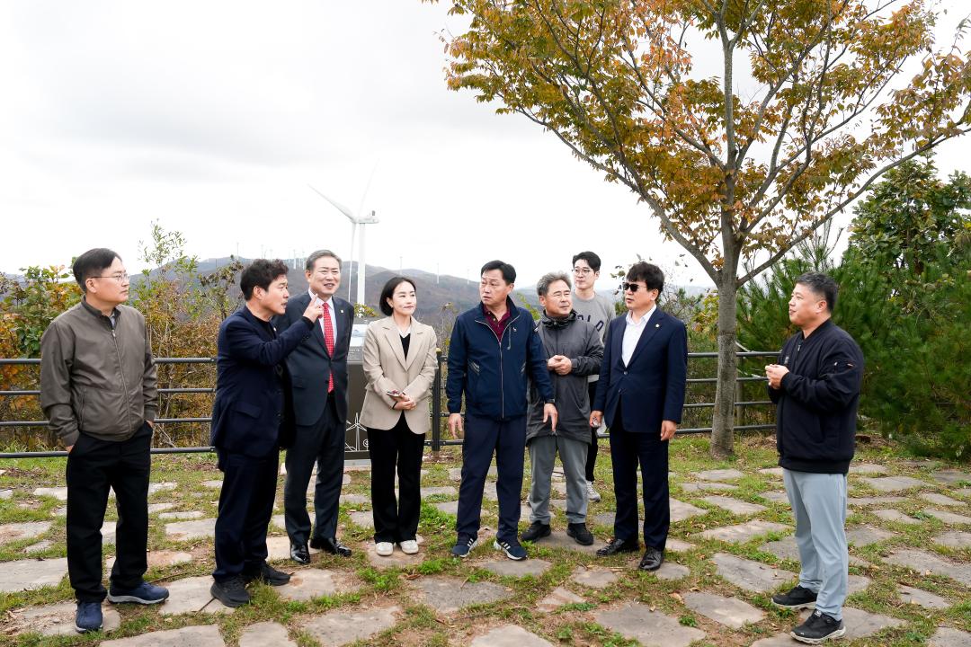 '경제산업위원회 선진지견학(영양풍력발전단지,자작나무 등)' 게시글의 사진(10) '20241029-20241029-DSC07306 - 복사본.jpg'