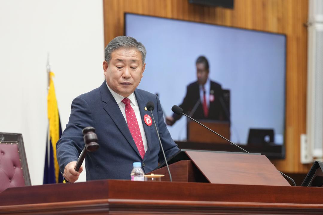 '제277회 경주시의회 임시회 제2차 본회의' 게시글의 사진(8) '20230914_(0129)_제277회 경주시의회 임시회 제2차 본회의 사진_DSC05028.jpg'