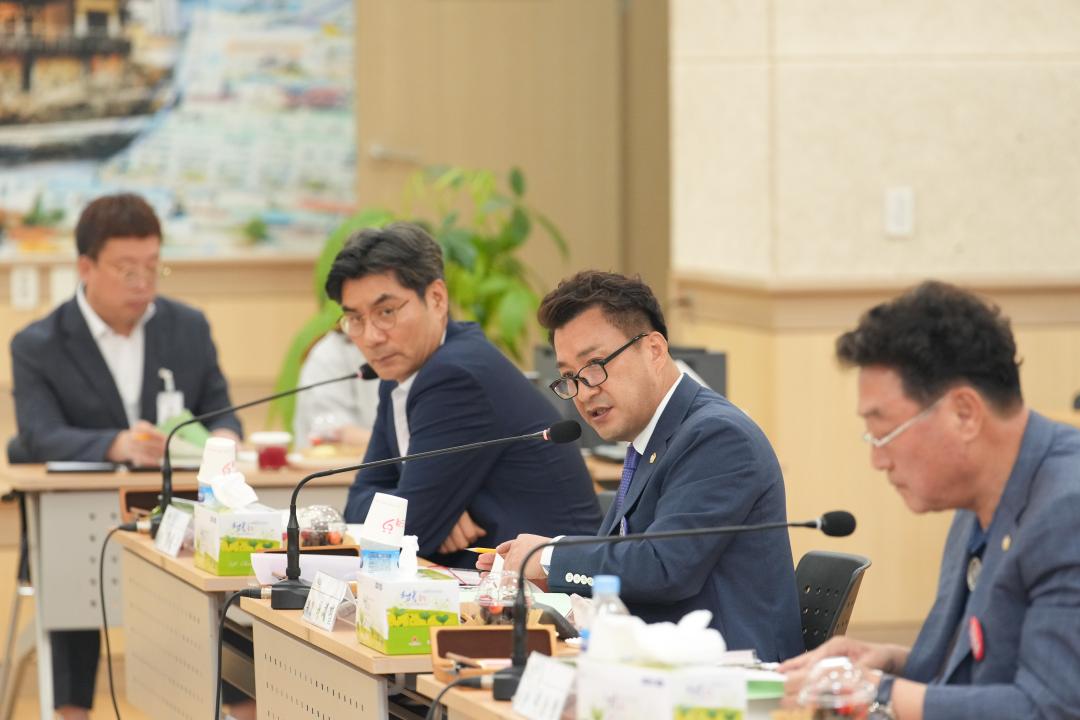 '행정복지위원회 행정사무감사 (안강읍, 천북면)' 게시글의 사진(8) '20230619_(0137)_행정복지위원회 행정사무감사 (안강읍)_DSC05266.jpg'